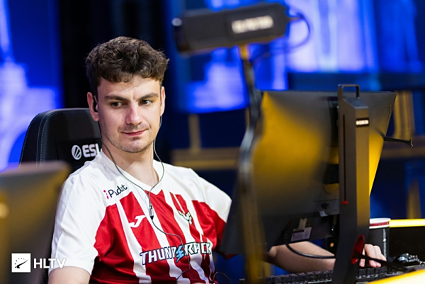 快讯不敢再发泄密帖！蓝洞私家侦探上门警告《绝地求生》数据挖掘者